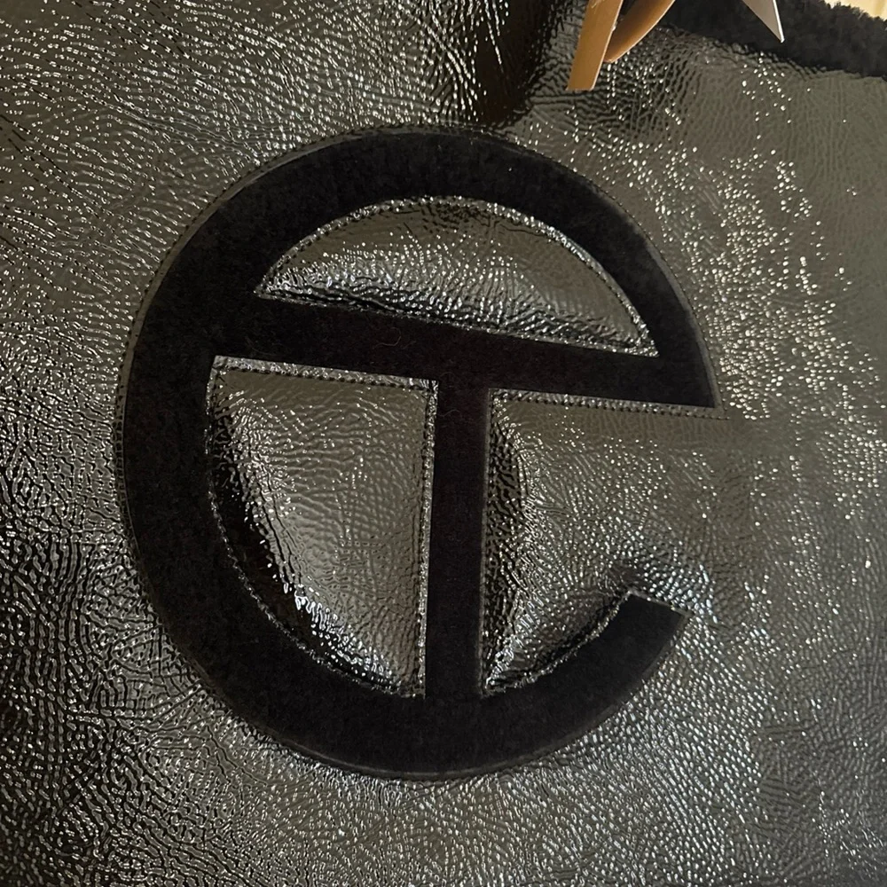 NWT Telfar & UGG Real Sheep Fur Black Large Shearling Shopping Bag - Picture 4 of 11
